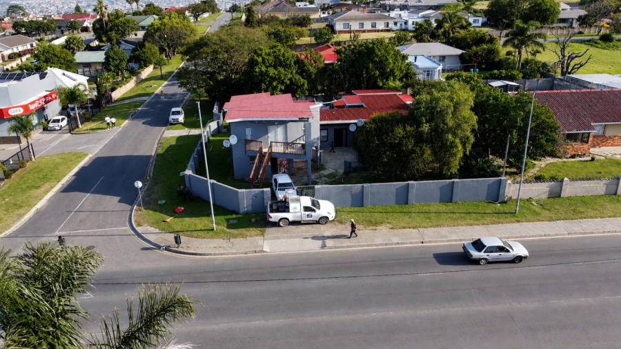 8 Bedroom Property for Sale in Amalinda Eastern Cape